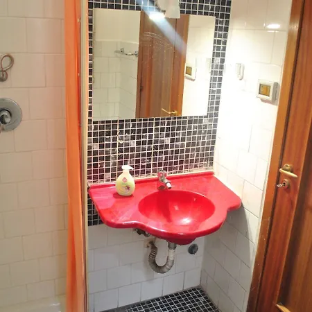 Sunrise & Hostel Παλέρμο